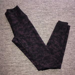 Lululemon Wunder Under 25”